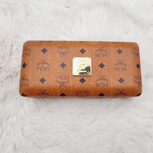 MCM authetic 52MM SIMPLE LOGO SUNGLASSES IN PURPLE new with tags - Picture 2 of 16